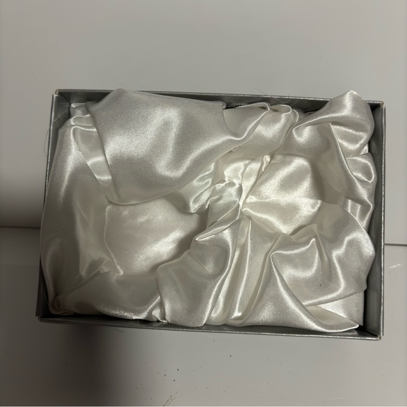 My First Tooth Elephant lined metal trinket boxes satin box Baby gift NIB - Picture 5 of 12